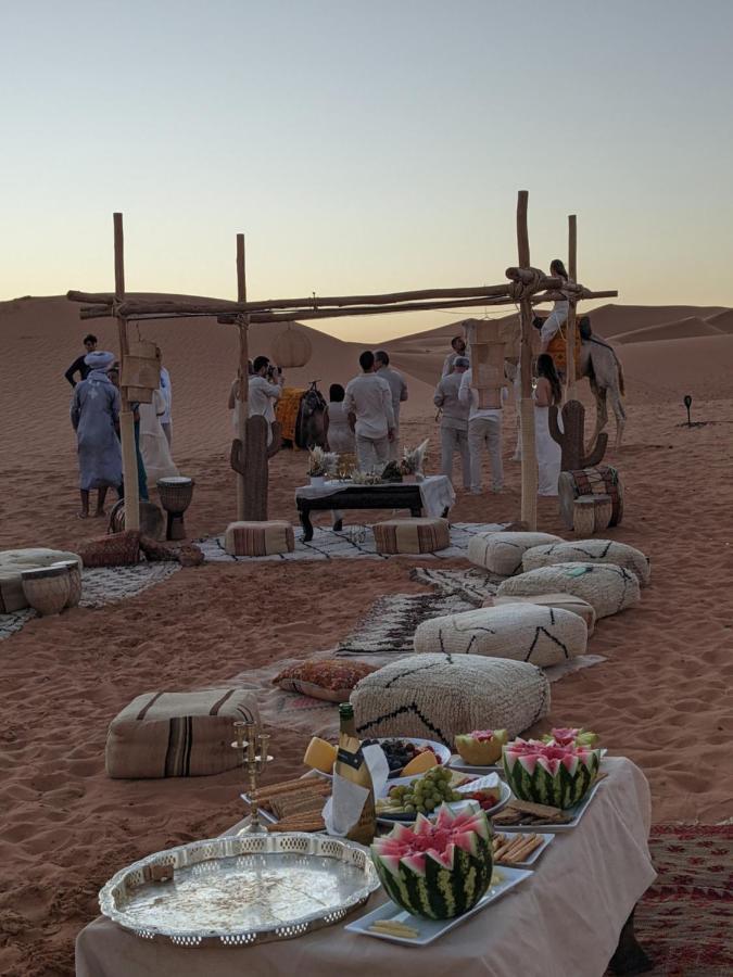 Готель Sahara Majestic Luxury Camp Мерзуга Екстер'єр фото A Bedouin camp in the desert