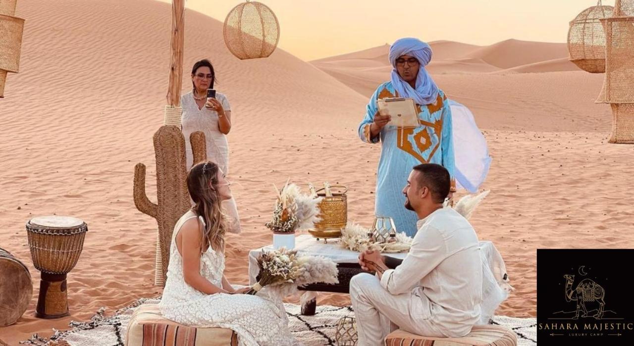 Готель Sahara Majestic Luxury Camp Мерзуга Екстер'єр фото A wedding in the Sahara