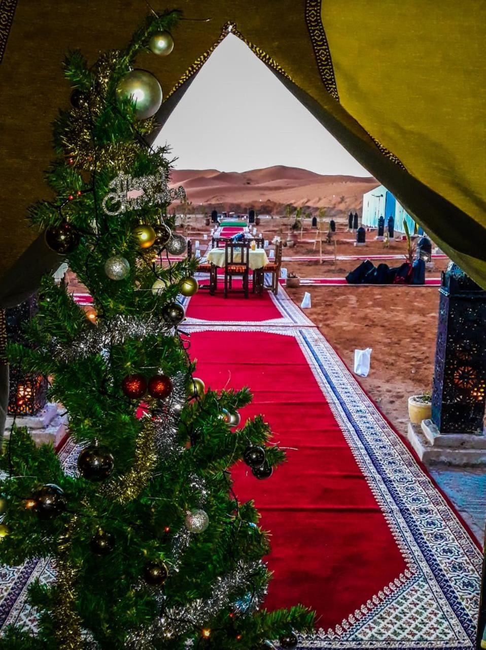 Готель Sahara Majestic Luxury Camp Мерзуга Екстер'єр фото Christmas in the desert