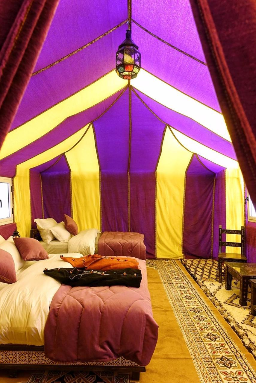 Готель Sahara Majestic Luxury Camp Мерзуга Екстер'єр фото Interior of a luxury tent